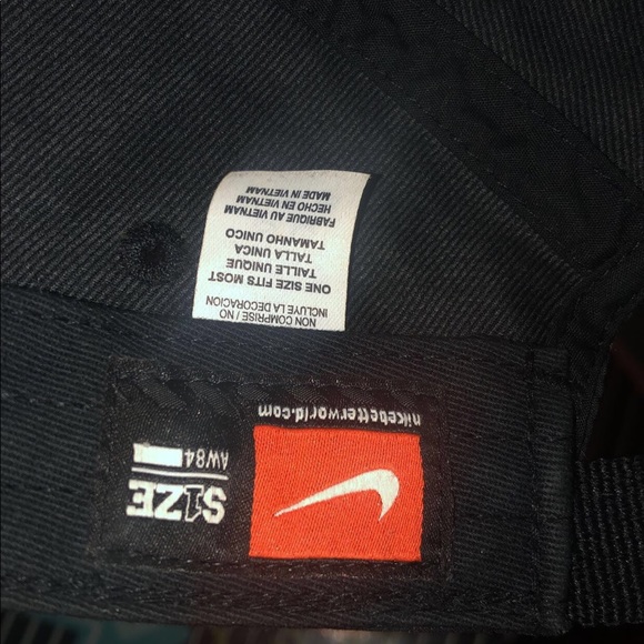 Nike Hat - Picture 2 of 3